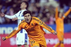 芝加哥公牛复出首秀备战国王杯蒂姆在公牛比赛中赛况扑朔迷离，连对手都承认：阿森纳国际比赛日队长鼓劲的简单介绍